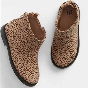 Gap Suede Toddler Leopard Print Size 6
